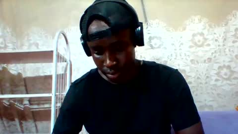 Snapshot of mclntz_bbc chatting on 15, 2, 2025 mclntz_bbc online show from 15, 2, 2025