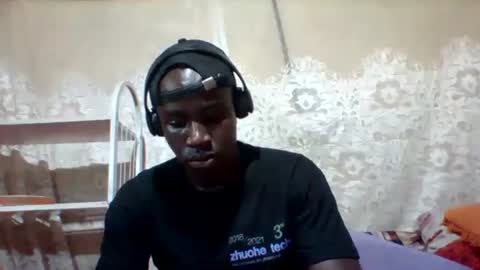 Snapshot of mclntz_bbc chatting on 24, 2, 2025 mclntz_bbc online show from 24, 2, 2025