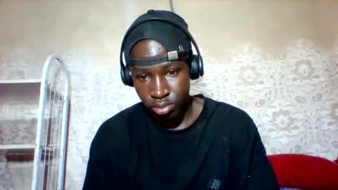 Snapshot of mclntz_bbc chatting on 9, 3, 2025 mclntz_bbc online show from 9, 3, 2025