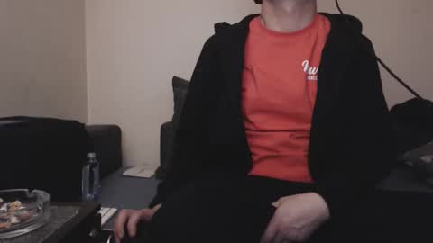 Snapshot of mcmike_es chatting on 3, 11, 2025 Mike online show from 3, 11, 2025