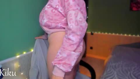 Snapshot of mdaluna chatting on 6, 11, 2025 Kiku online show from 6, 11, 2025