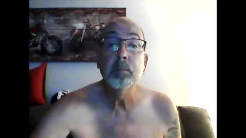 me at home online show from 4, 10, 2025