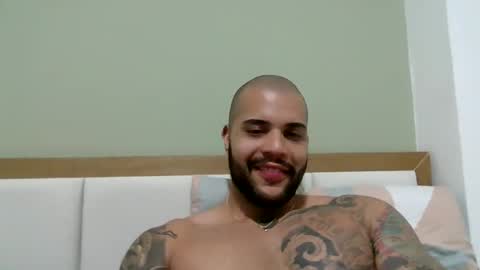 Snapshot of medellindrak chatting on 5, 10, 2025 filippoae online show from 5, 10, 2025