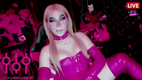 Snapshot of medusaprey chatting on 27, 3, 2026 THE QUEEN ALPHA Queen Medusa Prey online show from 27, 3, 2026