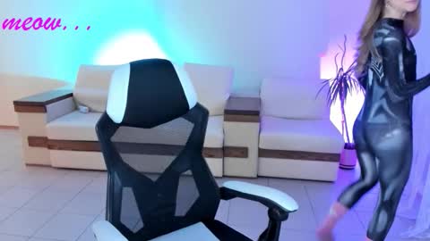 Snapshot of meeeeeow08 chatting on 9, 10, 2025 Sweet Meow nonude online show from 9, 10, 2025