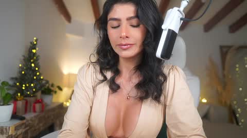 Andrea  online show from 5, 12, 2024