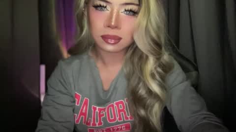 Snapshot of meetmehalfway888 chatting on 13, 10, 2025 GODDESS OF ALL GODDESSES online show from 13, 10, 2025