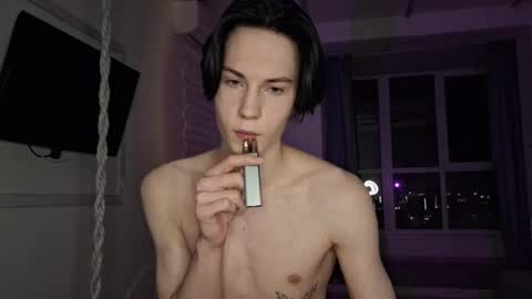 Snapshot of meetmikee chatting on 8, 3, 2025 telegram mksyron online show from 8, 3, 2025