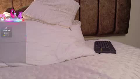 Snapshot of megan__cole1 chatting on 9, 10, 2025 Megan online show from 9, 10, 2025