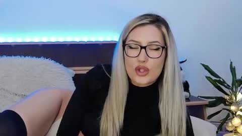 Megan Blazee  online show from 26, 2, 2025