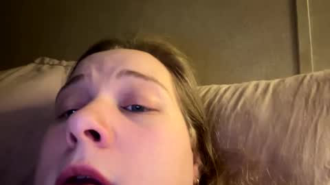 Snapshot of megan_blondiee chatting on 5, 1, 2025 Blondie online show from 5, 1, 2025