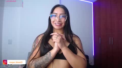 Megan Bluee online show from 24, 11, 2025