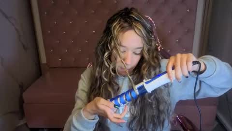 megan_collins_b online show from 13, 11, 2025