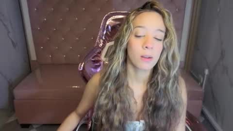 megan_collins_b online show from 16, 11, 2025