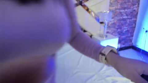     online show from 11, 10, 2025