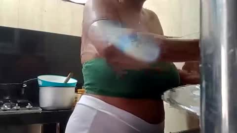 Snapshot of megan_greyxx chatting on 17, 11, 2025 megan_greyxx online show from 17, 11, 2025