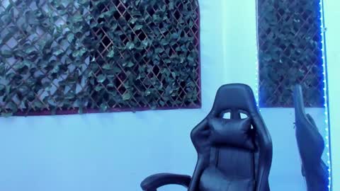 megan white 01  online show from 12, 1, 2025
