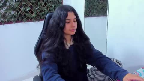megan white 01  online show from 18, 2, 2025