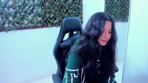megan white 01  online show from 23, 2, 2025