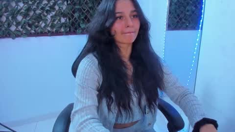 megan white 01  online show from 9, 3, 2025