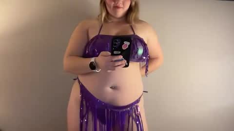 Snapshot of meganashleyy212 chatting on 2, 2, 2025 Meganashleyy212 online show from 2, 2, 2025