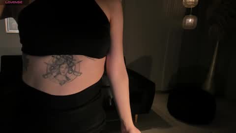 Megan Cross online show from 11, 11, 2025