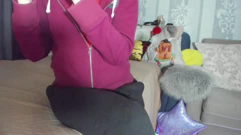 Nicki--------- Welcome to my Room online show from 15, 2, 2025