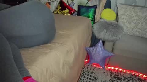 Nicki--------- Welcome to my Room online show from 21, 2, 2025