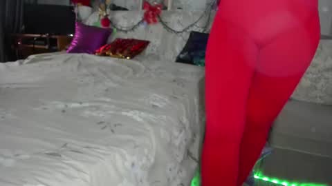 Nicki--------- Welcome to my Room online show from 3, 12, 2025