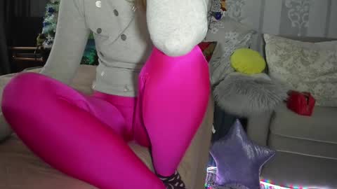 Nicki--------- Welcome to my Room online show from 20, 12, 2025