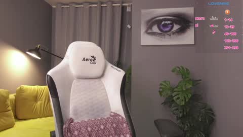 MeganieX online show from 17, 12, 2024