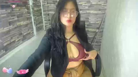 i am megan seduce me and lets fulfill all our naughty thoughts boss. model indepent online show from 12, 9, 2025