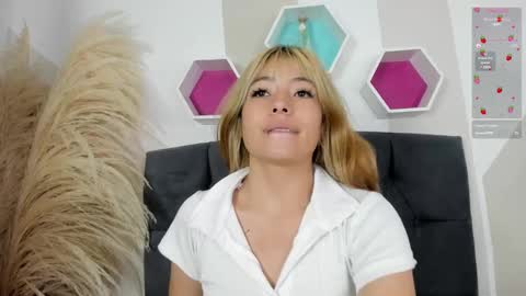 megansky18 online show from 2, 1, 2025