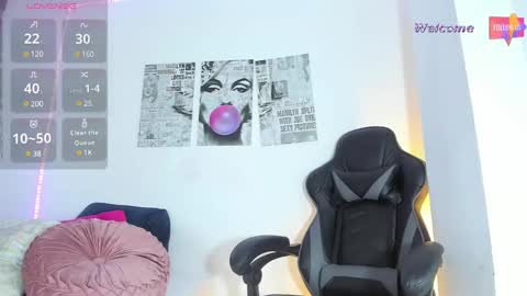 Snapshot of megantarly09 chatting on 25, 1, 2025 MEGAN online show from 25, 1, 2025