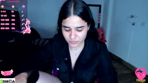Megan Xue online show from 6, 10, 2025