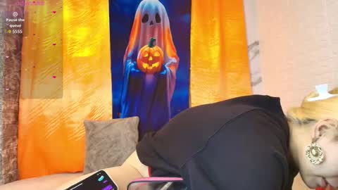 Snapshot of megganfoxy chatting on 20, 10, 2025 megganfoxy online show from 20, 10, 2025