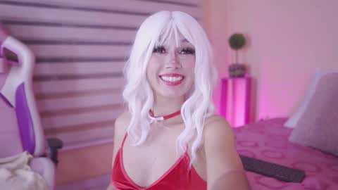 Snapshot of meggie_1j chatting on 18, 12, 2025 Meggie 1J online show from 18, 12, 2025