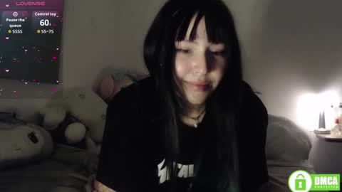 Snapshot of meko_hzu chatting on 28, 10, 2025 WETWATERMELL online show from 28, 10, 2025