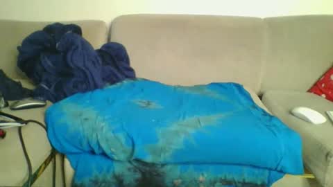 Snapshot of mel_candi94 chatting on 18, 12, 2025 pretty online show from 18, 12, 2025