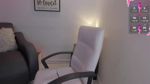 Snapshot of melan_owen chatting on 10, 11, 2025 melan_owen online show from 10, 11, 2025