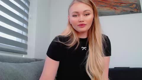 Snapshot of melani_a chatting on 15, 2, 2026 Melania online show from 15, 2, 2026