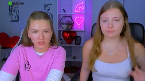 Snapshot of melani_bumm chatting on 16, 10, 2025 melani_bumm online show from 16, 10, 2025