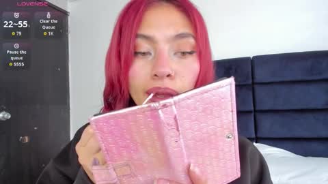 Melanie roux  online show from 19, 11, 2025