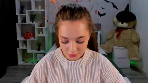 Snapshot of melaniealves chatting on 22, 10, 2025 MelanieAlves online show from 22, 10, 2025