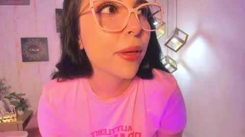 melaniegrayx online show from 5, 3, 2025
