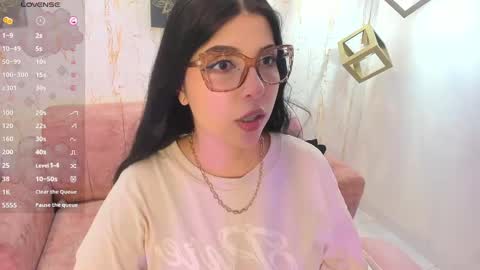 melaniegrayx online show from 6, 3, 2025