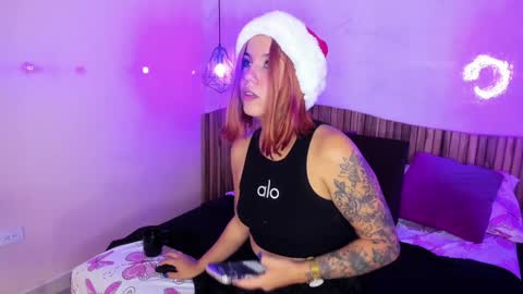 Melanie Roux online show from 23, 12, 2024