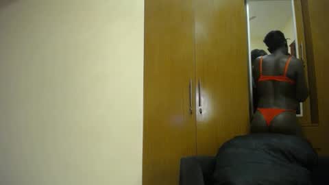 Snapshot of melanin_bae chatting on 5, 10, 2025 Baby online show from 5, 10, 2025