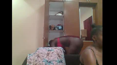 Snapshot of melanin_bae chatting on 12, 10, 2025 Baby online show from 12, 10, 2025