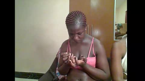 Snapshot of melanin_bae chatting on 13, 10, 2025 Baby online show from 13, 10, 2025